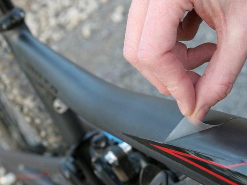 Lindungi rangka sepeda gravel dengan racer tape