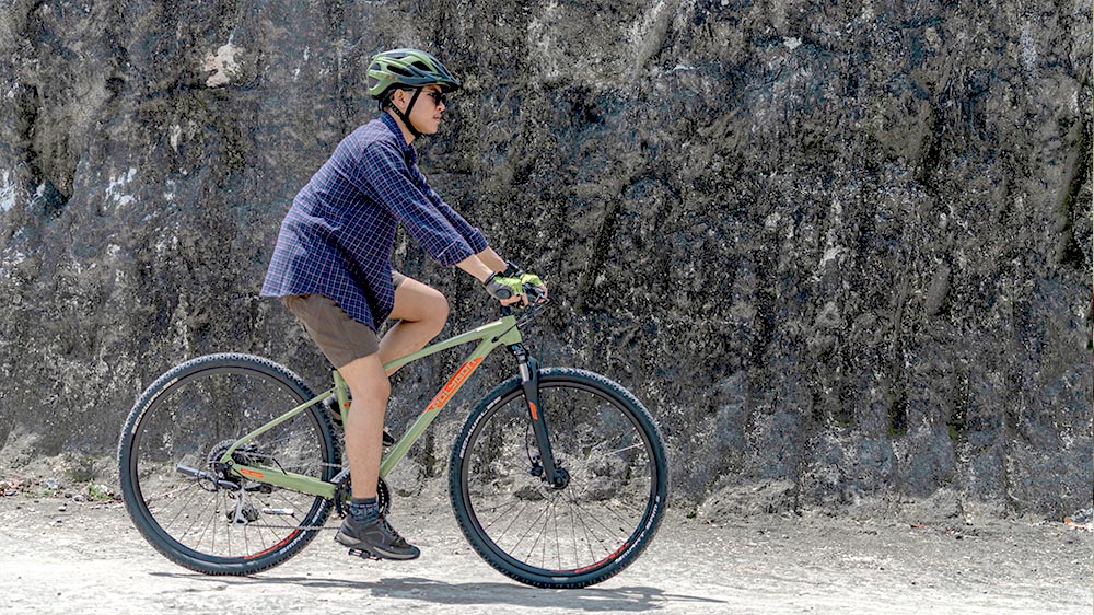What to know before taking a hybrid bike on off-road trails