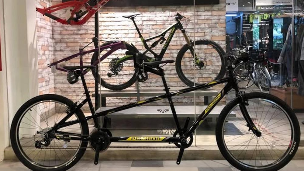 Choosing the right Tandem bike in a bike shop