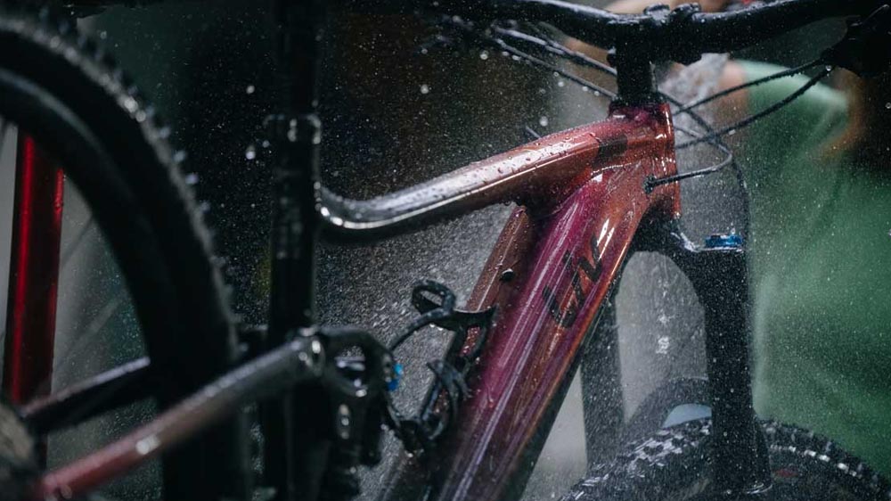 Cleaning an electric bike (e-bike)