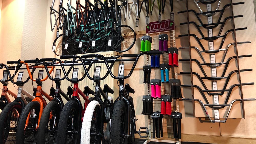 Choosing the right BMX bike at the bike shop