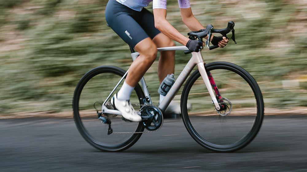 Latihan pedaling sepeda road bike