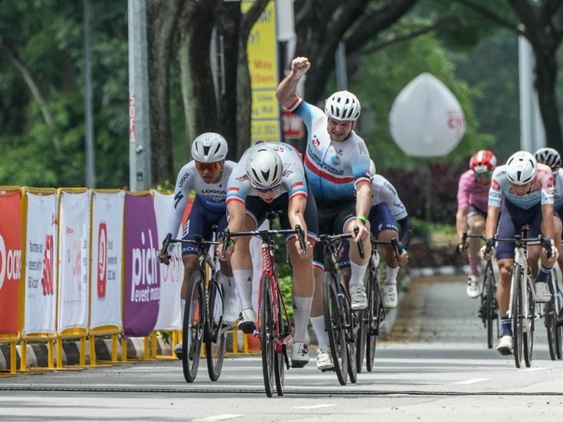 Balapan Sepeda Road Bike Yang Mendebarkan