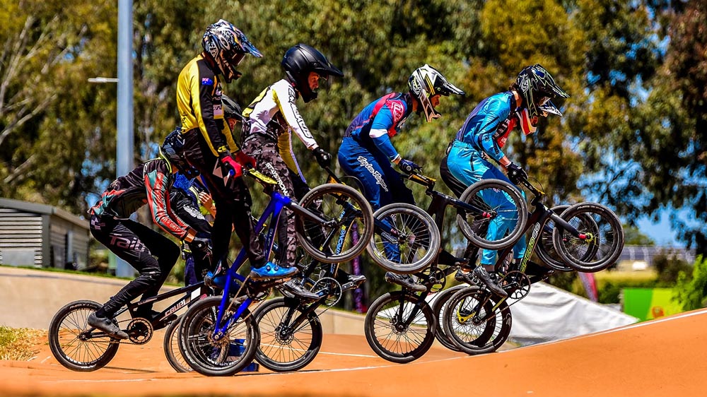 BMX racing: Jenis BMX riding yang mendebarkan