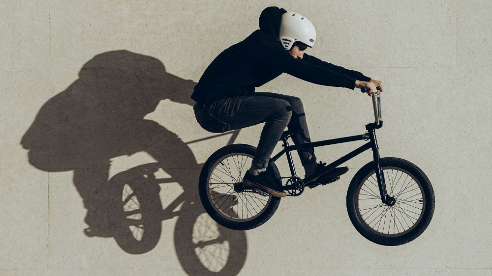 Trik sepeda BMX Bunny Hop