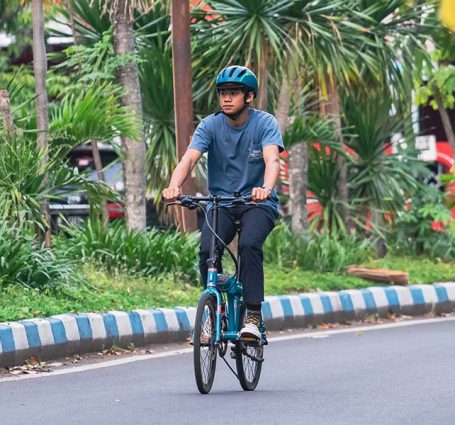 Menjelajahi Kota Menggunakan Sepeda Lipat