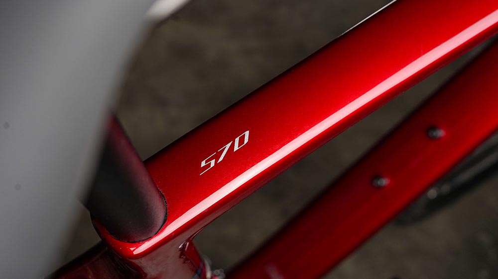The versatile Polygon Strattos S7D road bike frame, suitable for diverse riding.