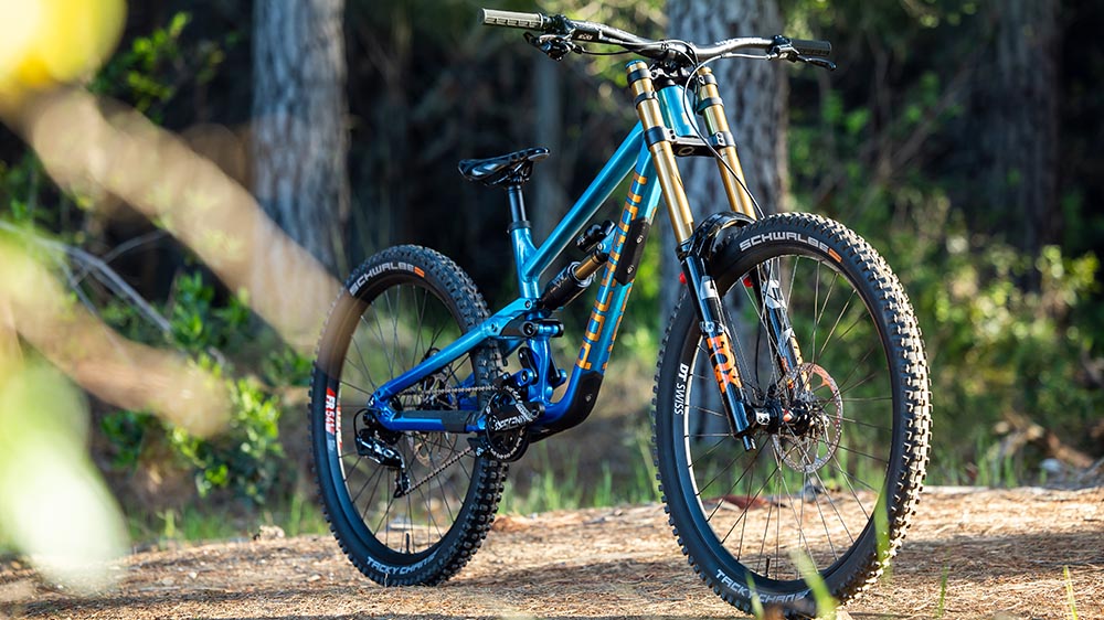 Mullet MTB featuring a 29 inch front and 27.5 inch rear wheel