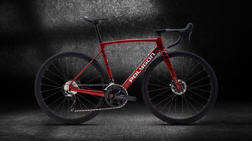 Polygon Strattos S7D showcased as a versatile commuter road bike