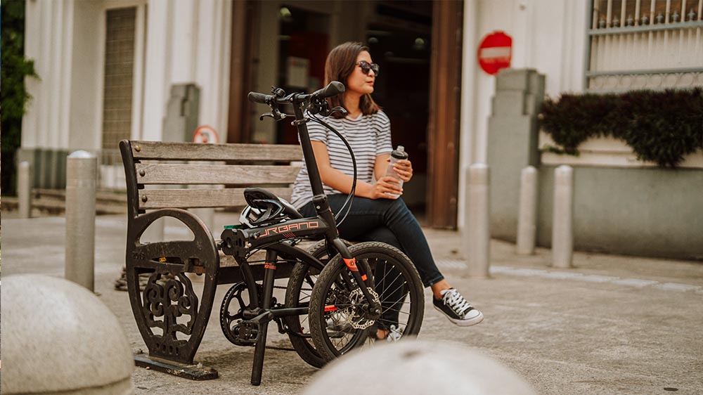 Short stop with a folding bike on a long distance trip