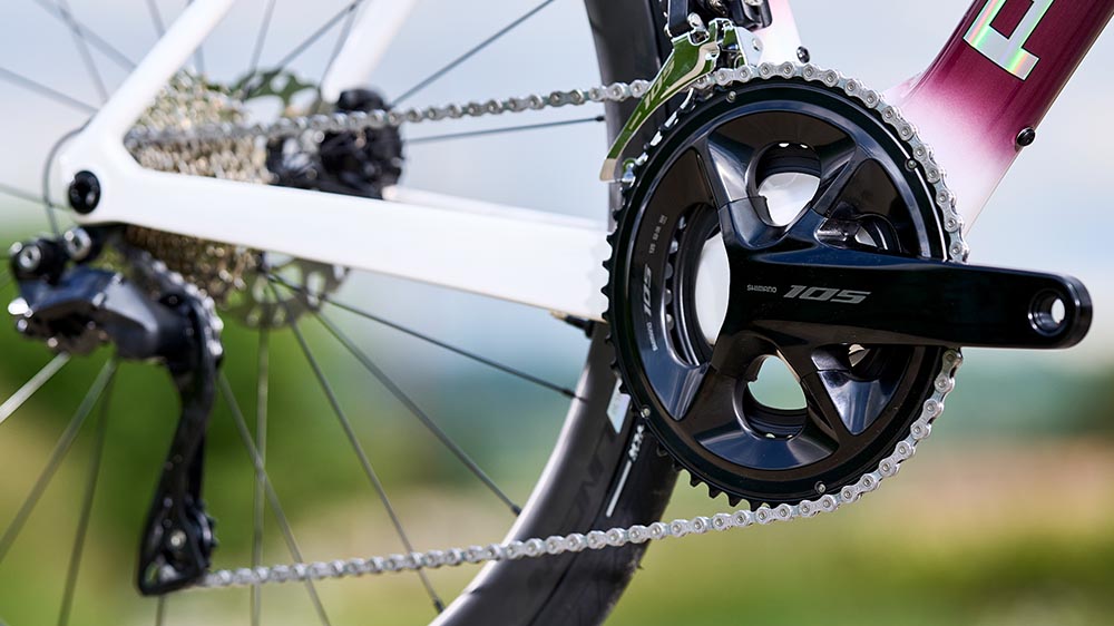 Helios A7 Di2 Showcasing Shimano 105 Di2 Shift System
