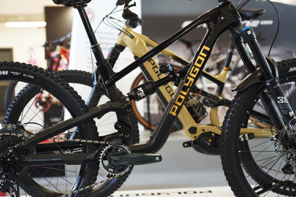 Polygon Collosus N carbon MTB prototype