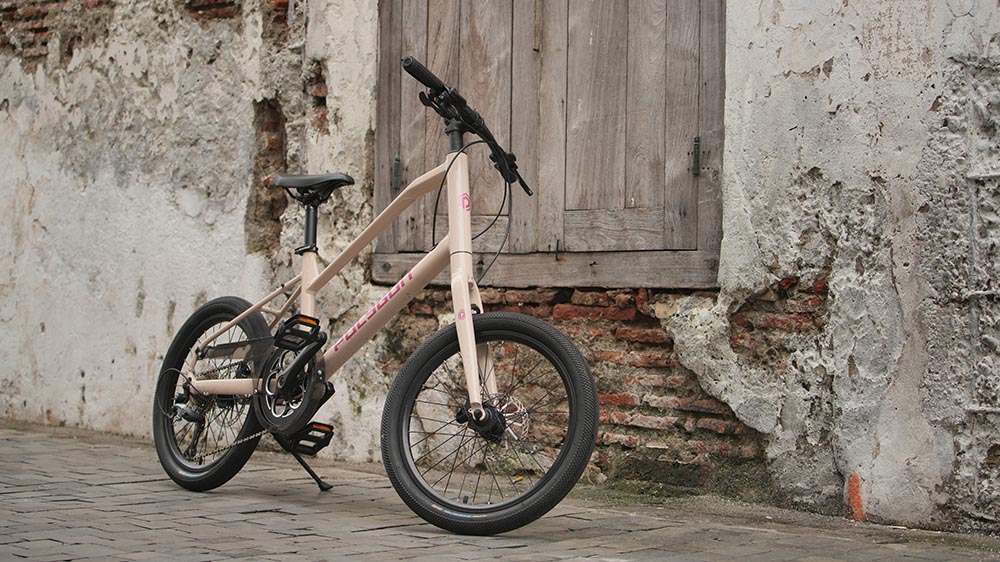 Mini velo bike leading the latest urban cycling trend