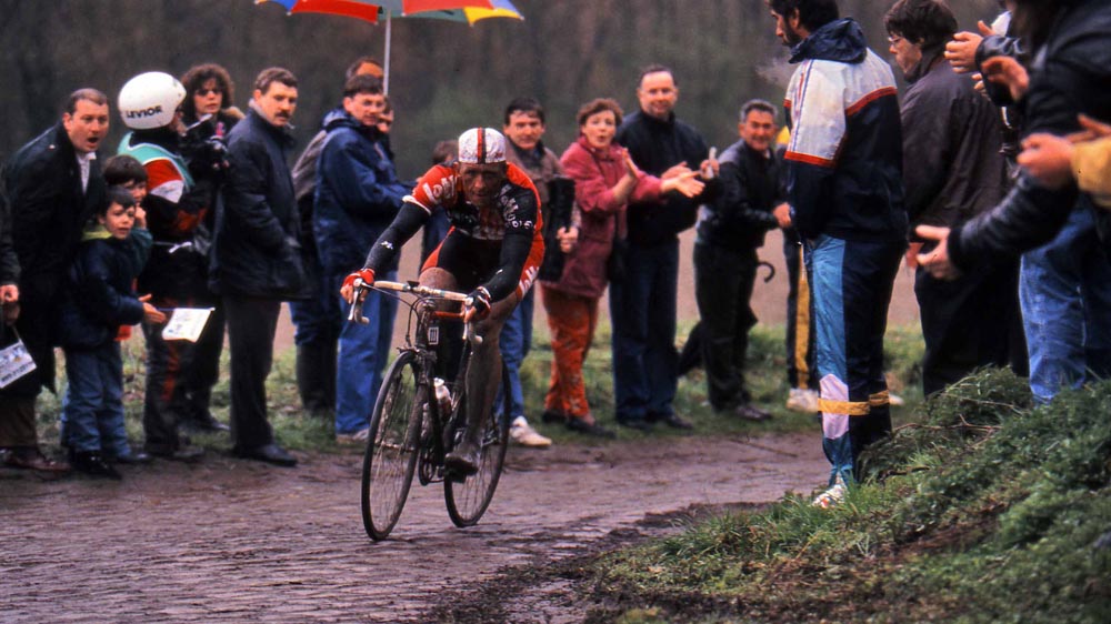 Riders tackling mixed surfaces at Paris–Roubaix in 1994