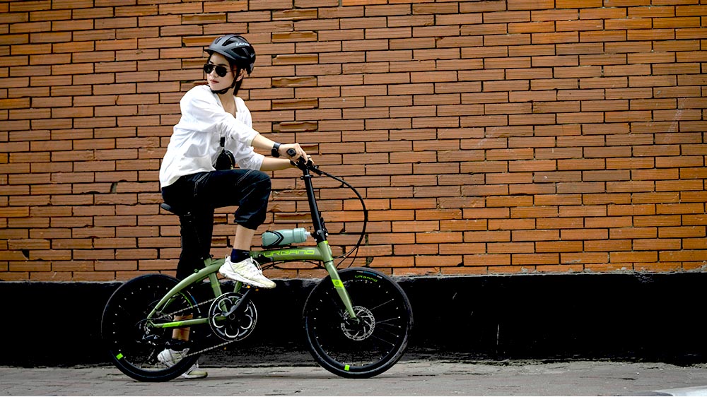 Using a folding bike for seamless multi modal commuting