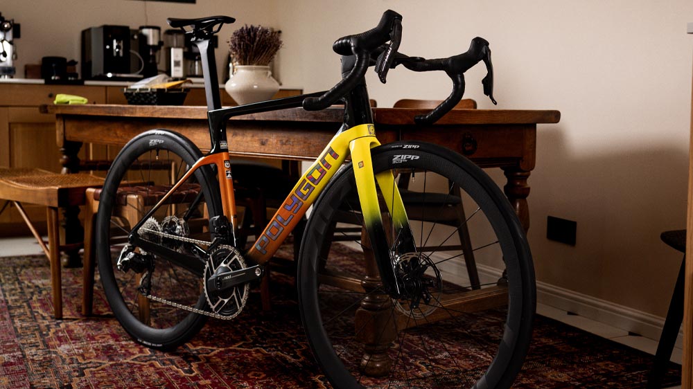 Hopping into a Cafe with a road bike