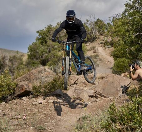 A Heart Pounding Downhill Mountain Biking Performance