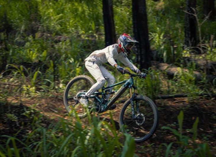 Polygon E Mtb Tackling Rugged Trails