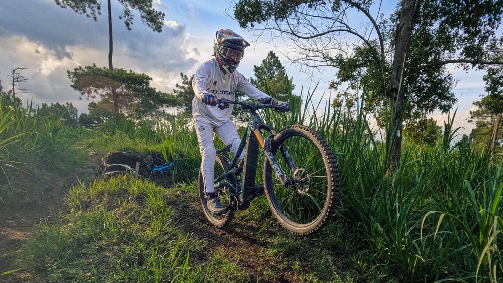 E Mtbs May Feel Heavier Than Traditional Mountain Bikes