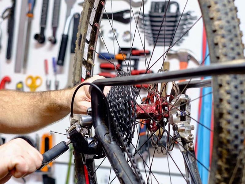 A Mountain Bike Routine Maintenance