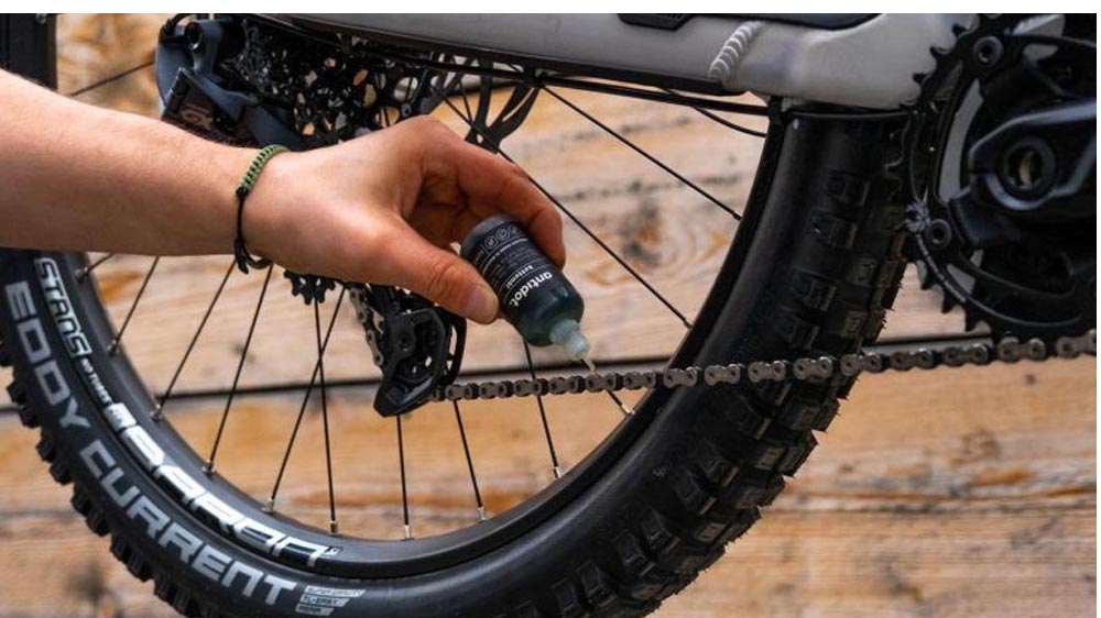 Lubricating The Mountain Bike Chain