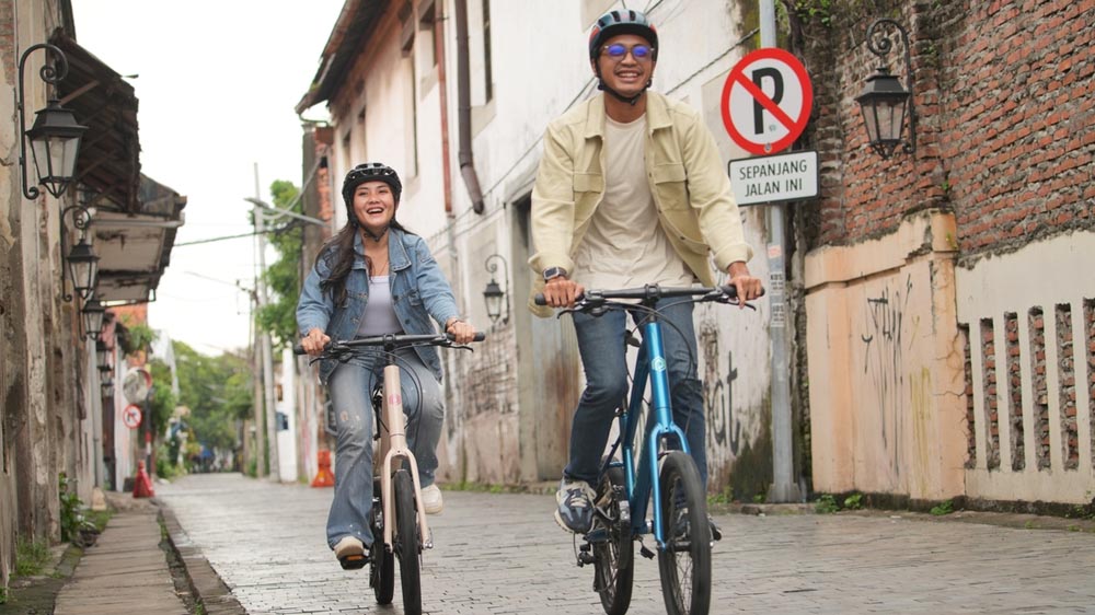 Riding Polygon City Bikes In Comfort