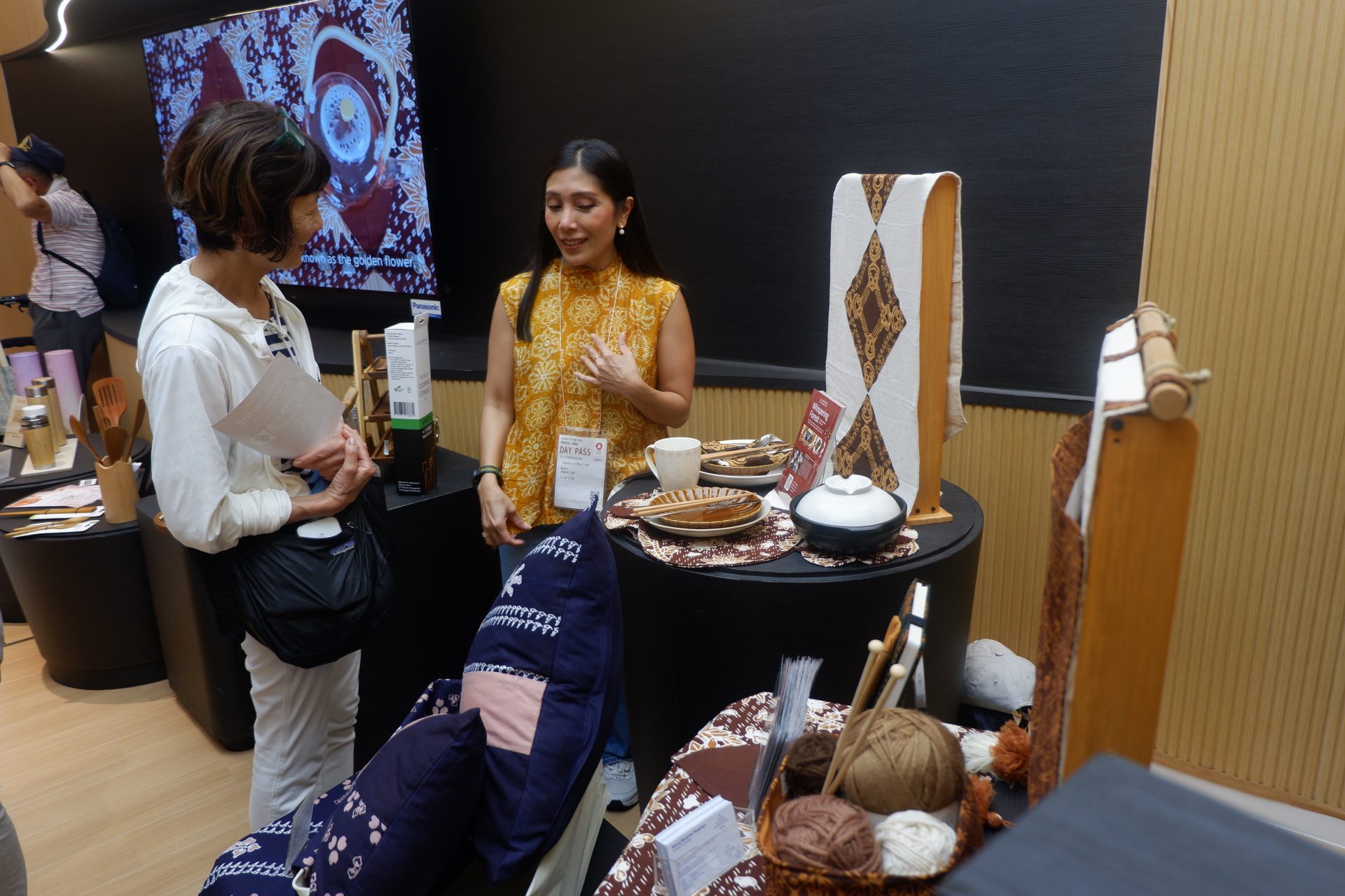 Nancy Margried Menjaga Batik Dengan Cara Yang Jujur