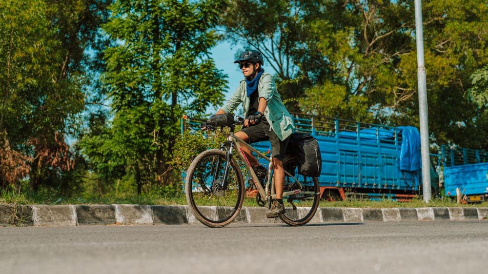 Riding A Fully Loaded Hybrid Bike