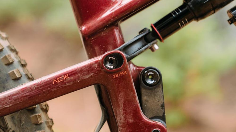 The Collosus T8’S Mtb Material