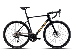 MY26 STRATTOS S7D BLACK P