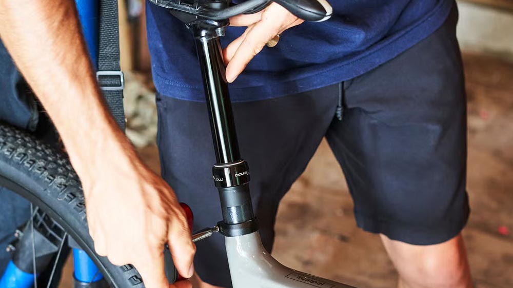 Adjusting Dropper Post Height On A Gravel Bike