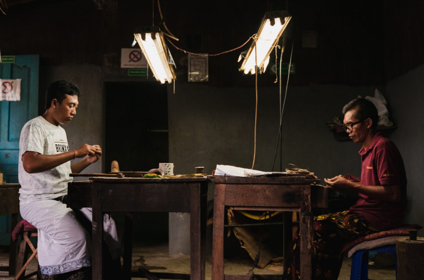 Pengerjaan Detail Produk Manika Jewellery