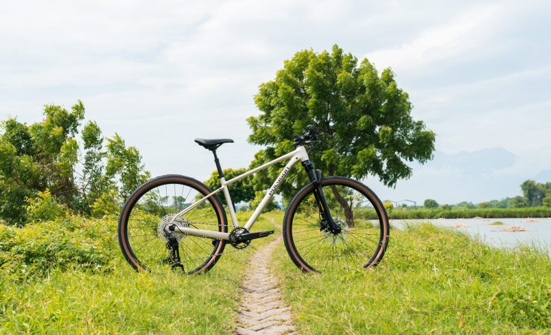 2027 HEIST 7 Hybrid Bike F1