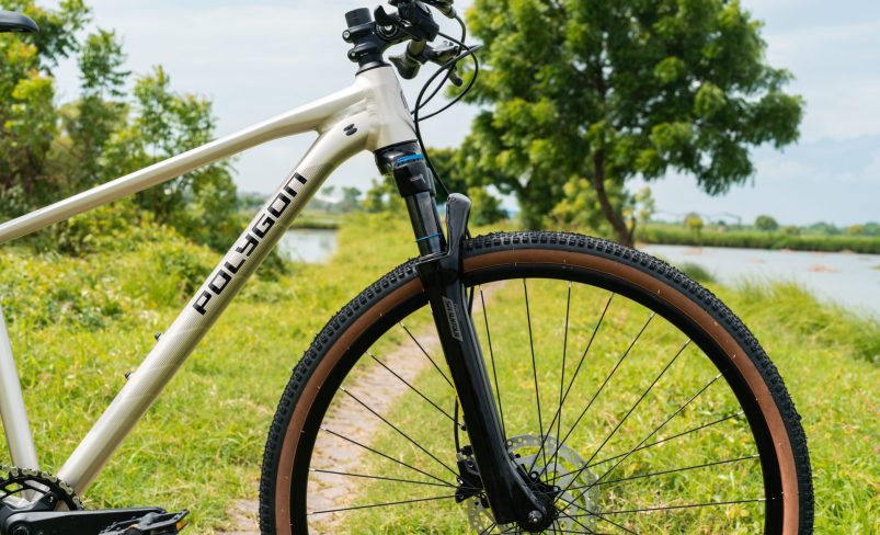 2027 HEIST 7 Hybrid Bike F2