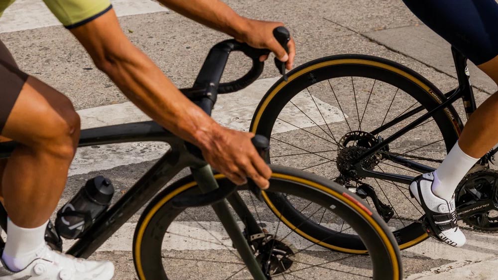 Shifting With A Wireless Electronic Drivetrain On A Road Bike