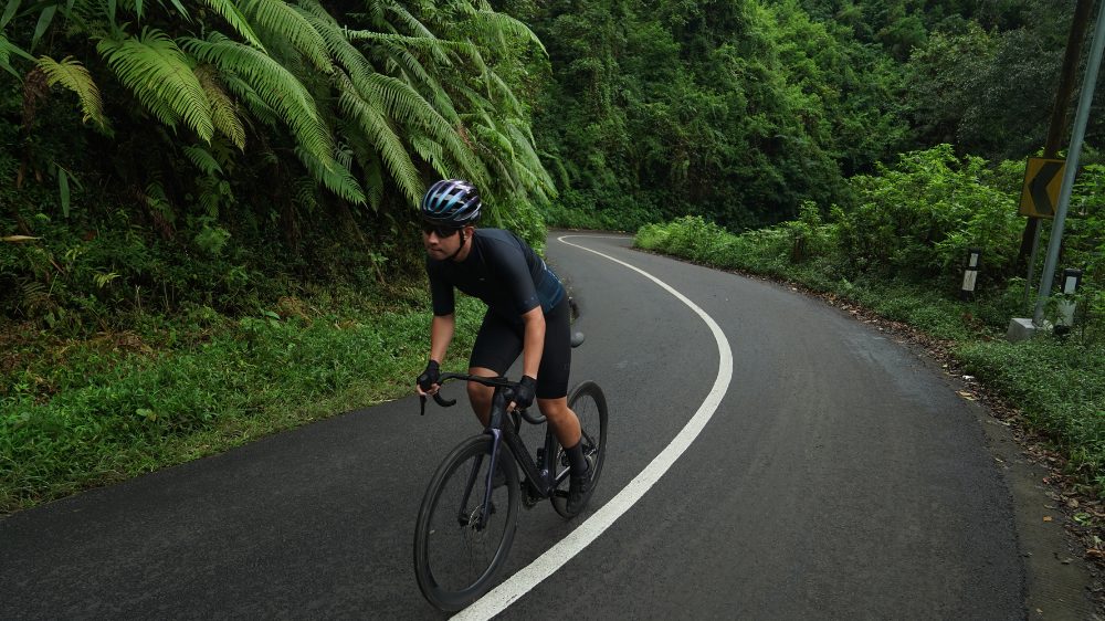 Helios A7X Road Bike Performance On The Road