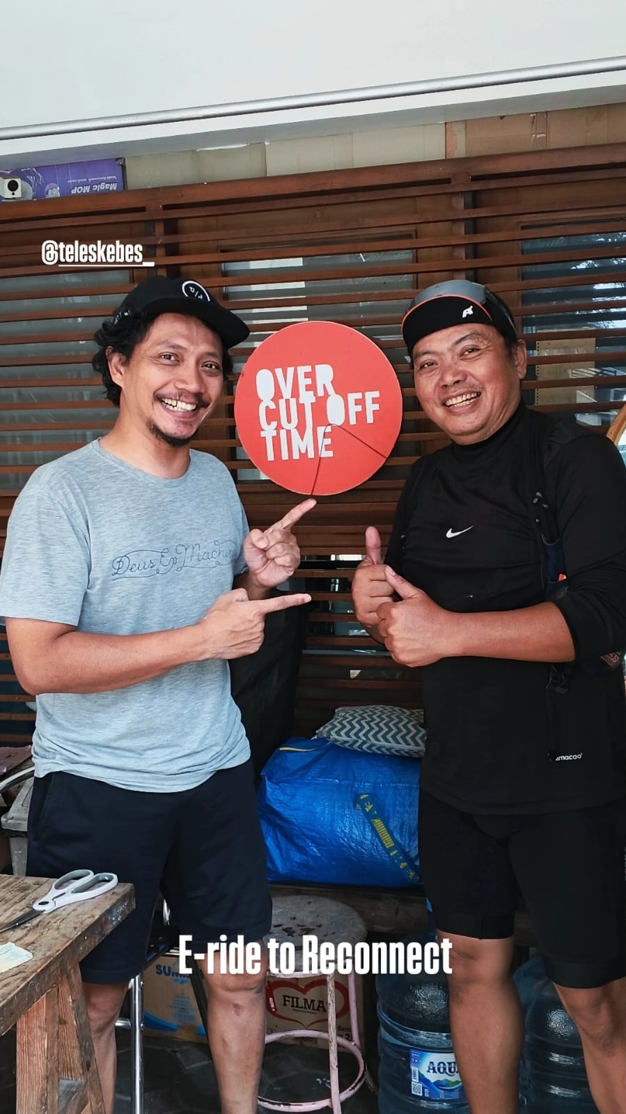 Yoan Narotama Bersama Dengan Teman Cyclistnya