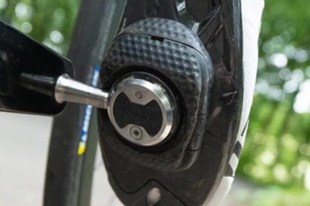 Clipless Bike Pedals &Amp; Cleats