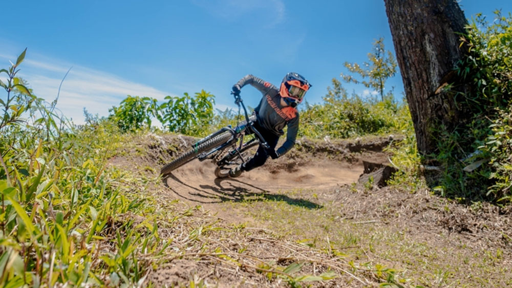 Cornering Training With The Polygon Mtb