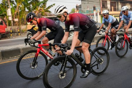 Plg-Helios A X Tsg-Header Tsg Team Cruising With The Helios A Road Bike