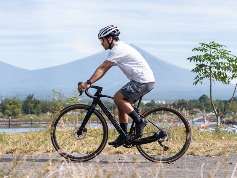 Gravel Biking Posture
