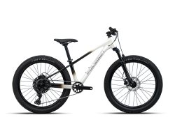 MY26 XTRADA24 BLACK WHITE P